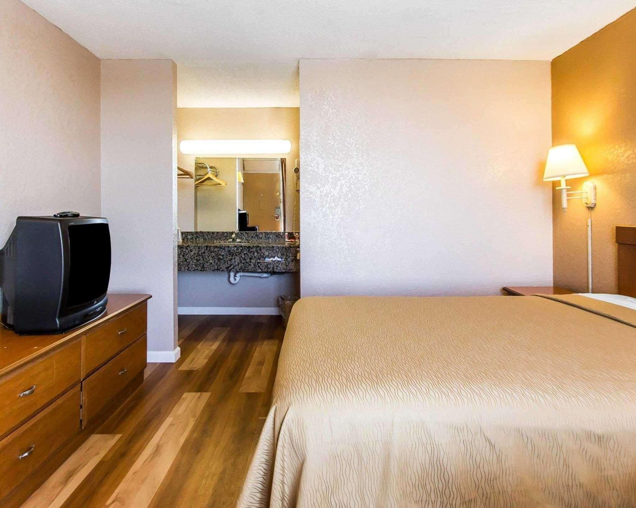 Econo Lodge Inn & Suites Near Bricktown Oklahoma City Eksteriør billede