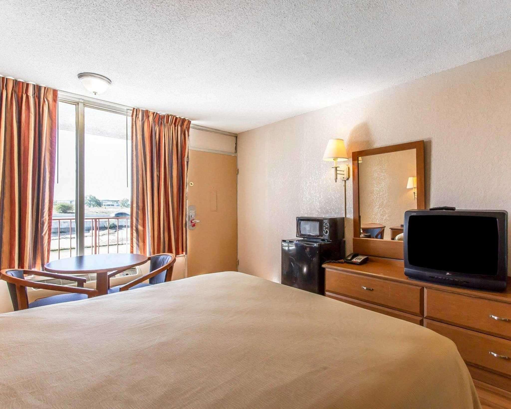 Econo Lodge Inn & Suites Near Bricktown Oklahoma City Eksteriør billede
