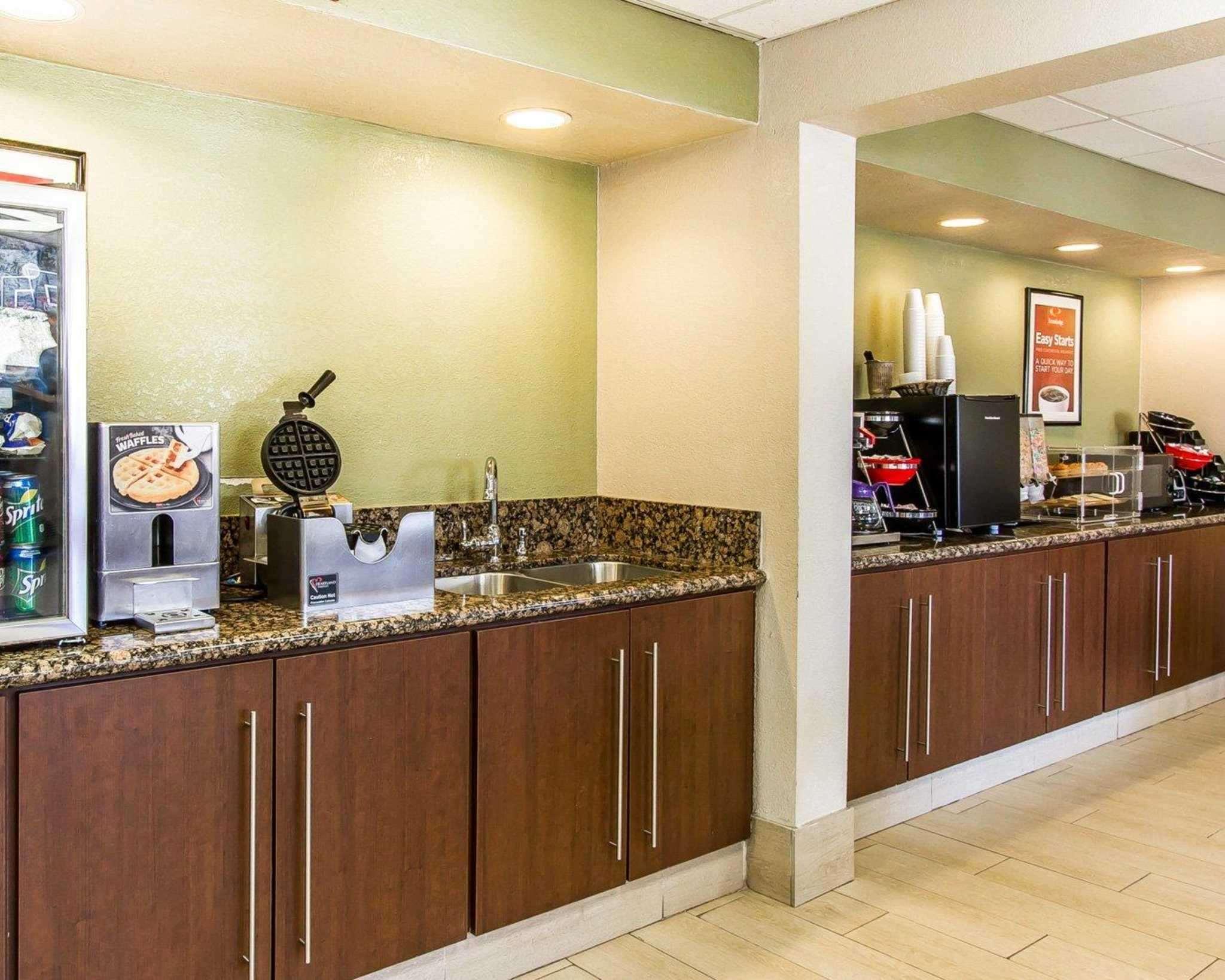 Econo Lodge Inn & Suites Near Bricktown Oklahoma City Eksteriør billede
