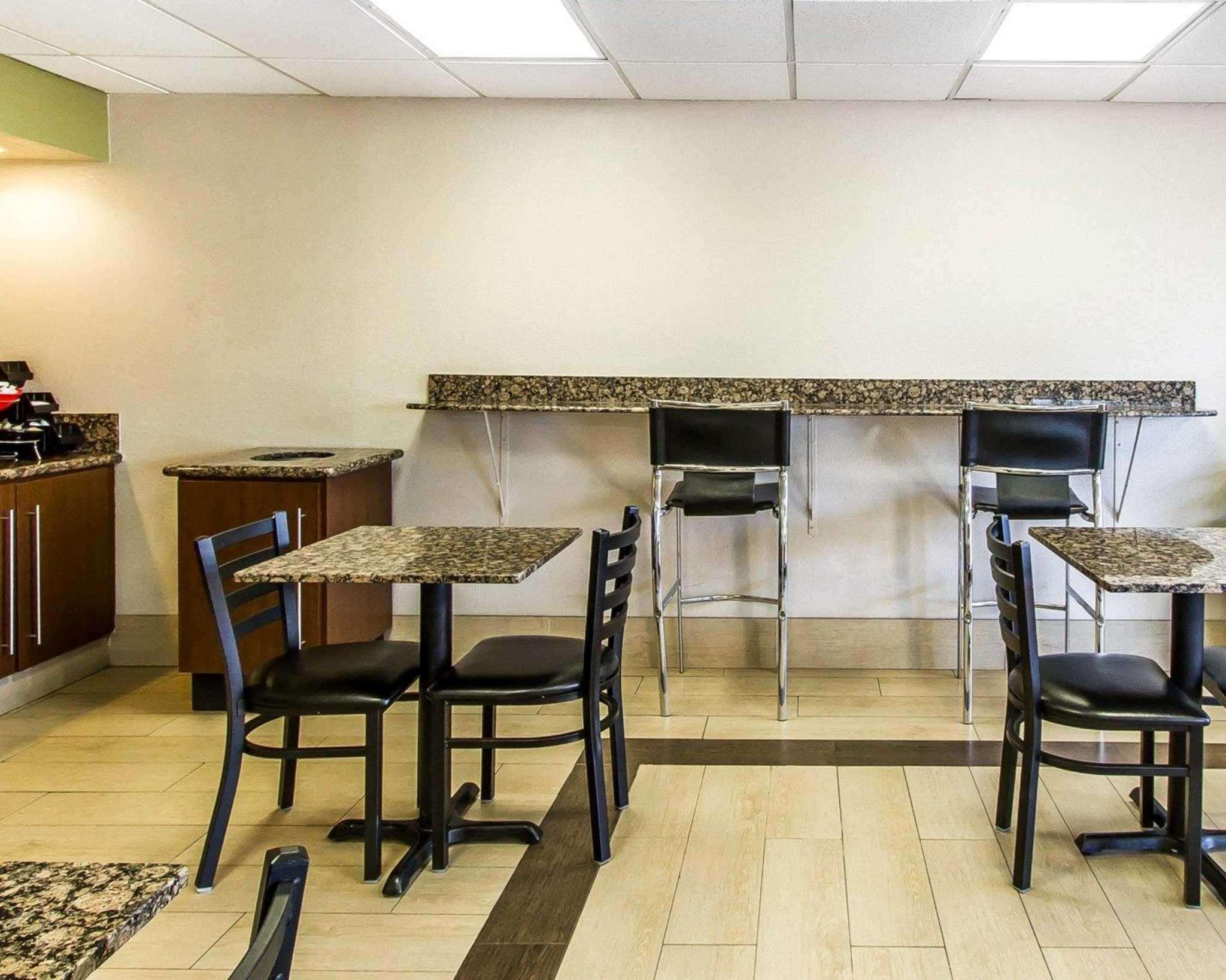 Econo Lodge Inn & Suites Near Bricktown Oklahoma City Eksteriør billede