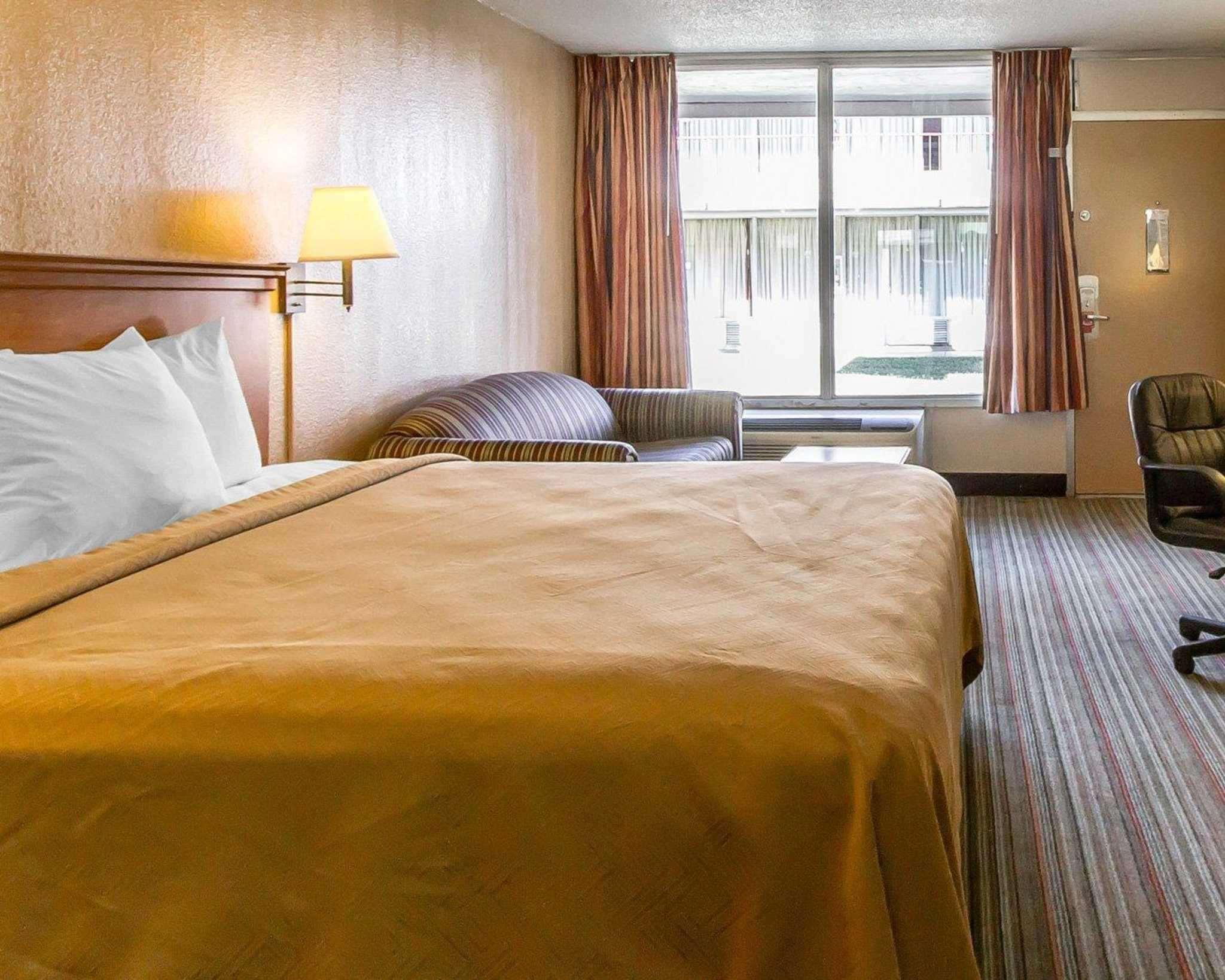 Econo Lodge Inn & Suites Near Bricktown Oklahoma City Eksteriør billede